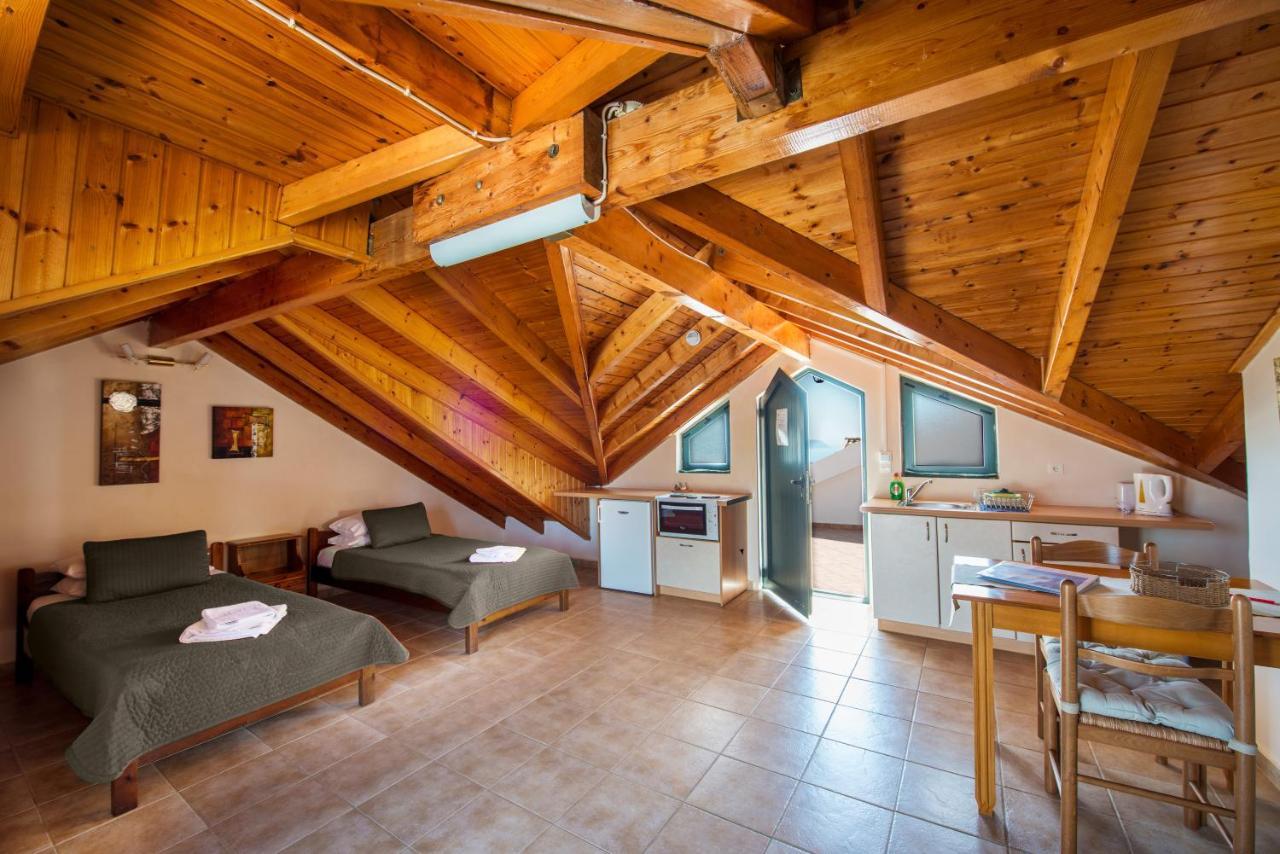 Theros Retreat Spartia  Dış mekan fotoğraf